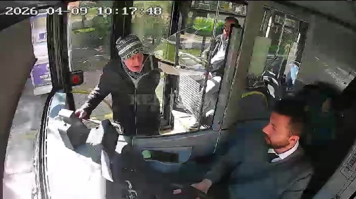 Kocaeli’nde otobüs şoförünün örnek davranışı kamerada
