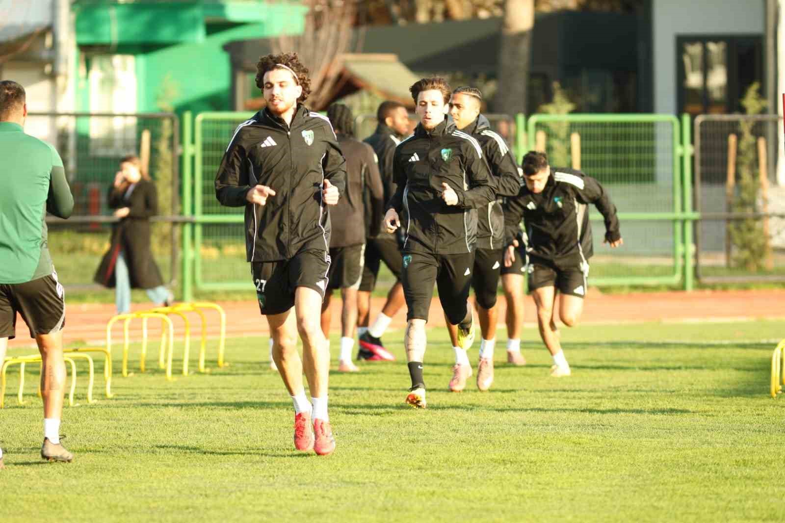 Kocaelispor, Beşiktaş maçının hazırlıklarına başladı
