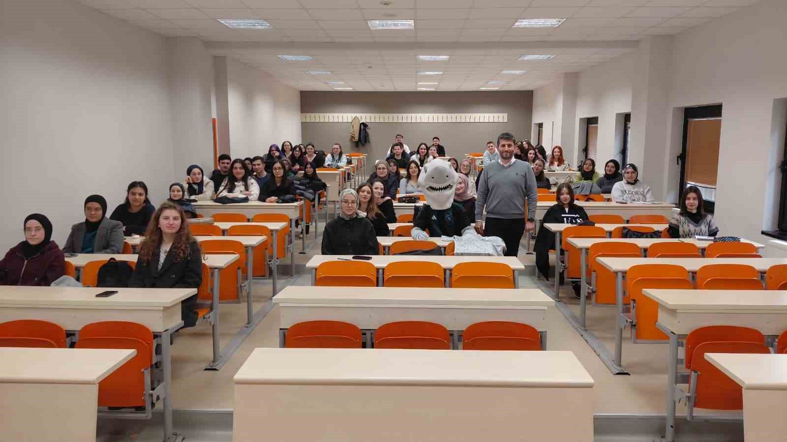 Kocaelispor’dan doktorlara Tıp Bayramı sürprizi
