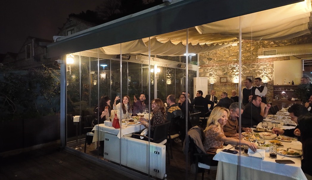 Kocaelisporlu taraftarlardan, Selçuk İnan’a 41. yaş sürprizi
