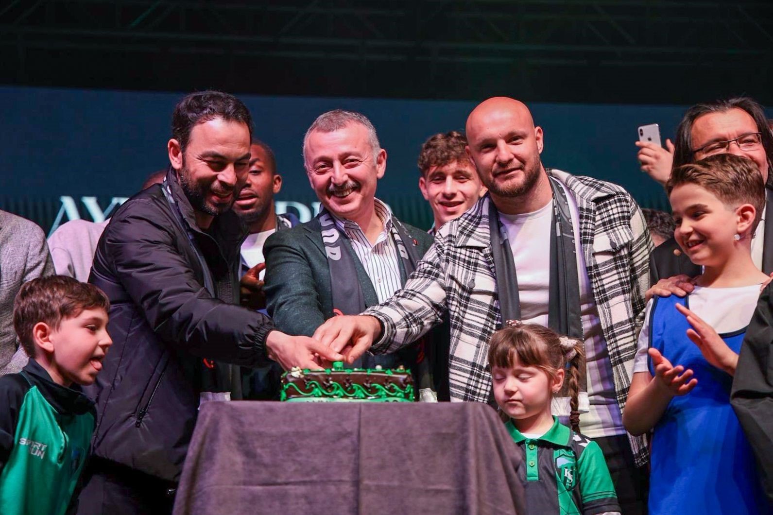 Kocaelispor’un 60. yılında "Efsane Forma" tiyatro oyunu sahnelendi
