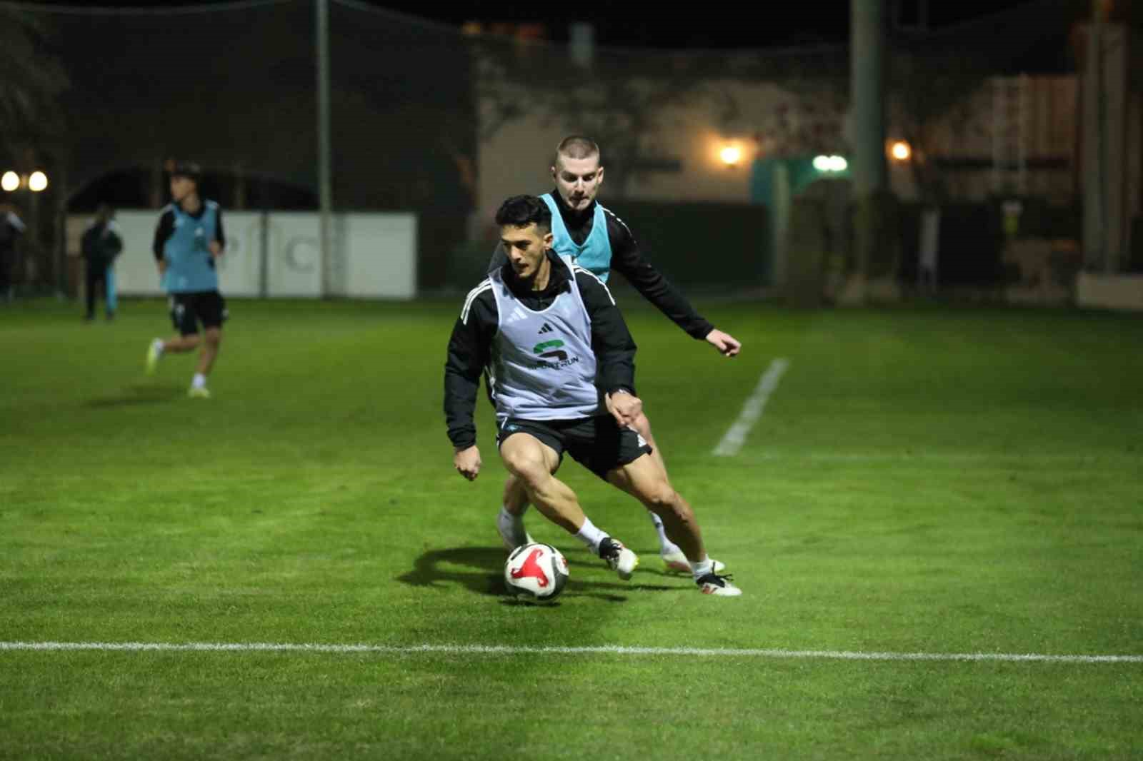 Kocaelispor’un Antalya kampı başladı
