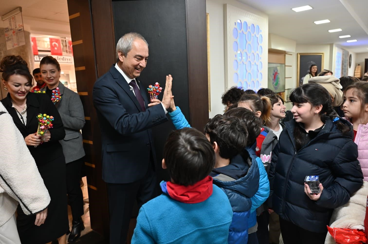 Kocagöz, 2. sınıf öğrencilerine yerel yönetimi anlattı
