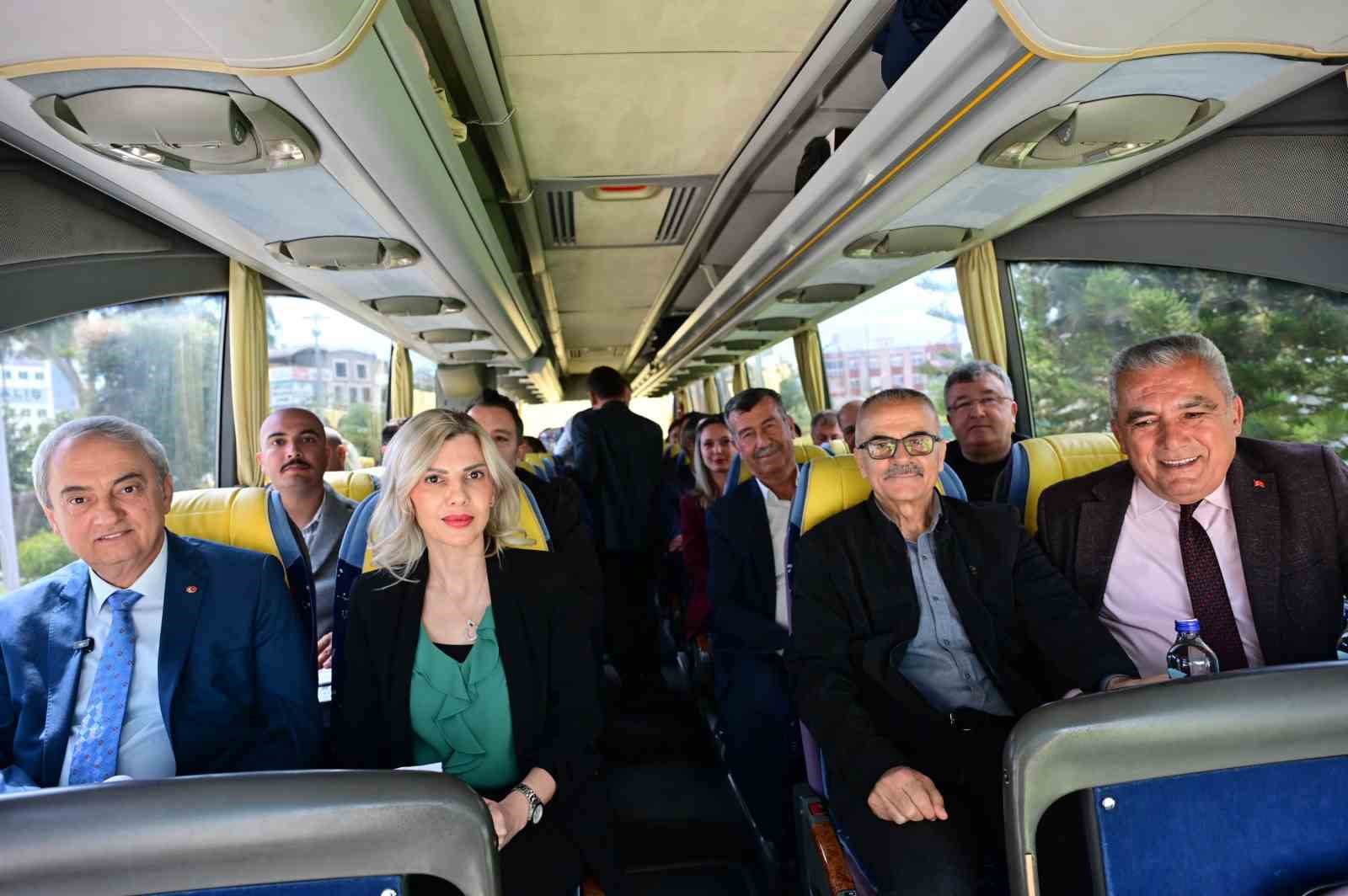 Kocagöz ile ortak akılla yönetilen Kepez’de hizmet turu
