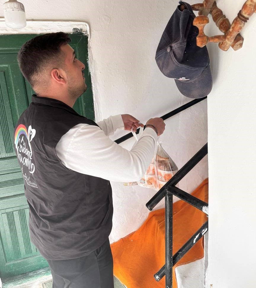 Koçarlı’da ihtiyaç sahiplerine sıcak yemek ve yakacak desteği
