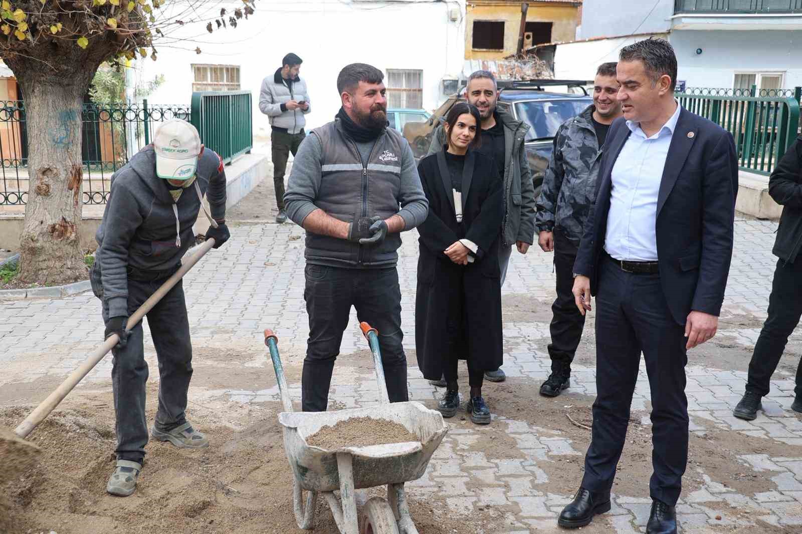 Koçarlı’da tarihi kule sokağında çalışmalar başladı
