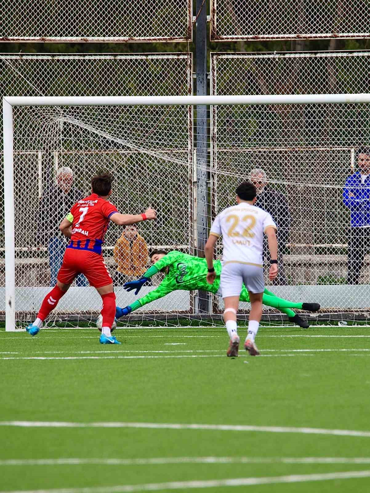 Kocasinan Şimşekspor evinde lidere farklı kaybetti
