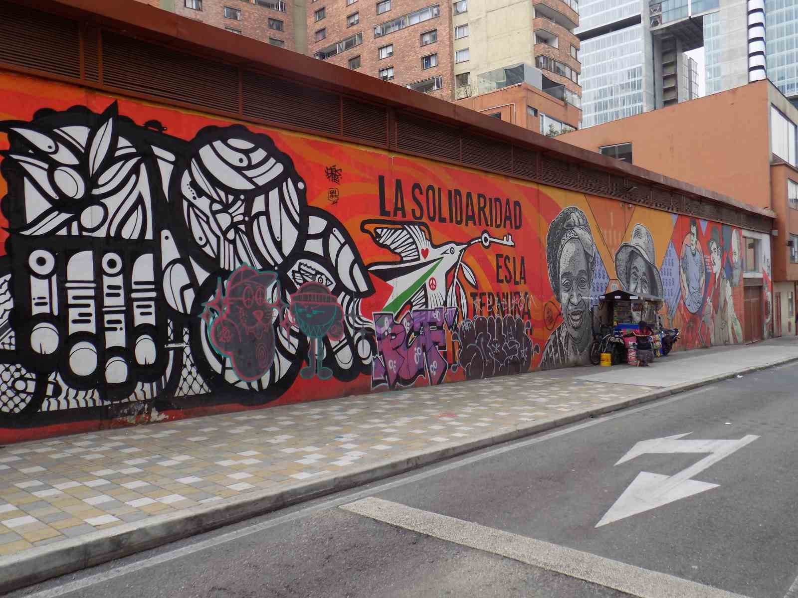 Kolombiya’da grafitiler şehrin kimliğini gözler önüne seriyor
