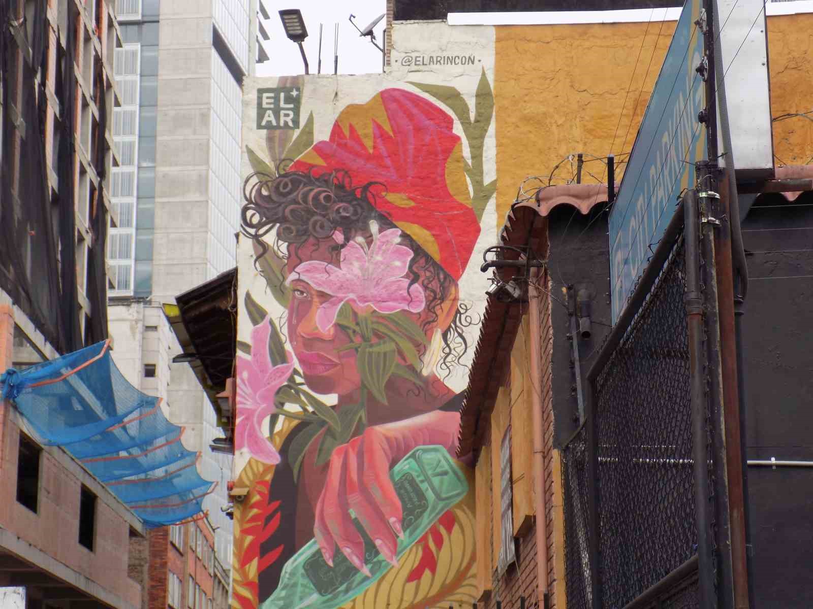 Kolombiya’da grafitiler şehrin kimliğini gözler önüne seriyor
