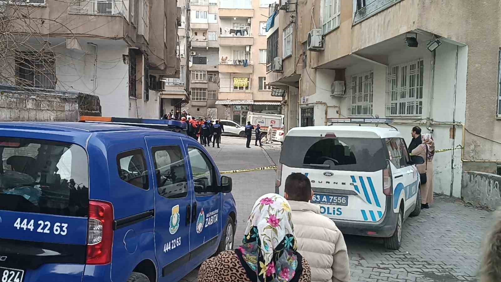 Kolondan ses geldiği iddiası binayı boşalttırdı
