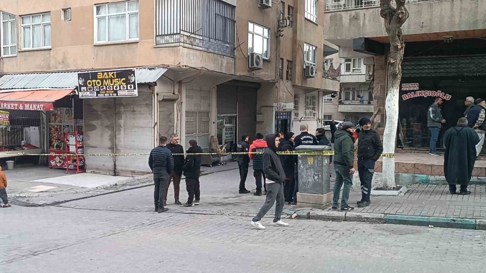 Kolondan ses geldiği iddiası binayı boşalttırdı
