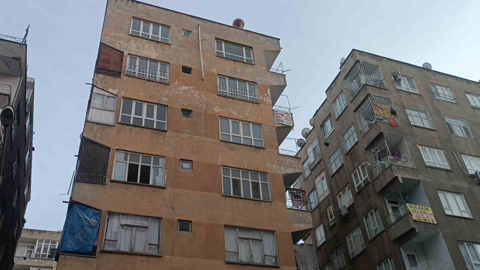 Kolondan ses geldiği iddiası binayı boşalttırdı
