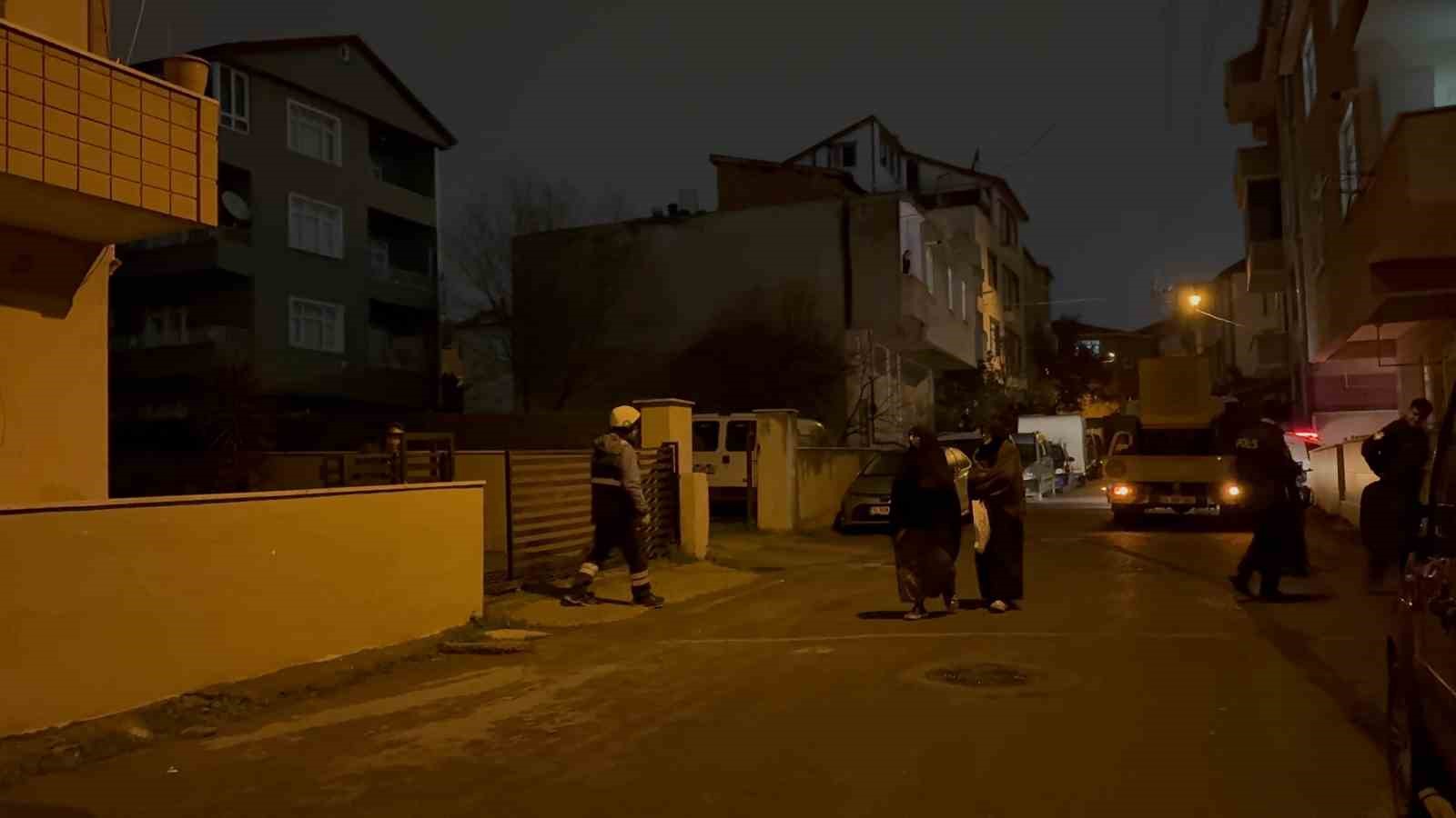 Kombiden çıkan yangın paniğe neden oldu
