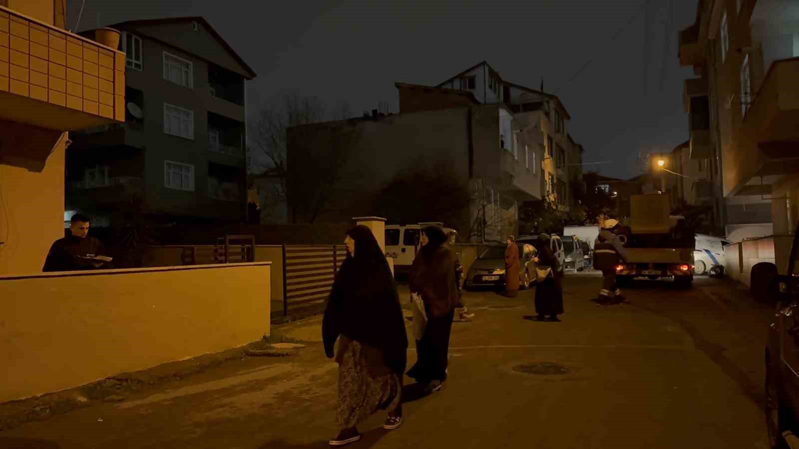 Kombiden çıkan yangın paniğe neden oldu
