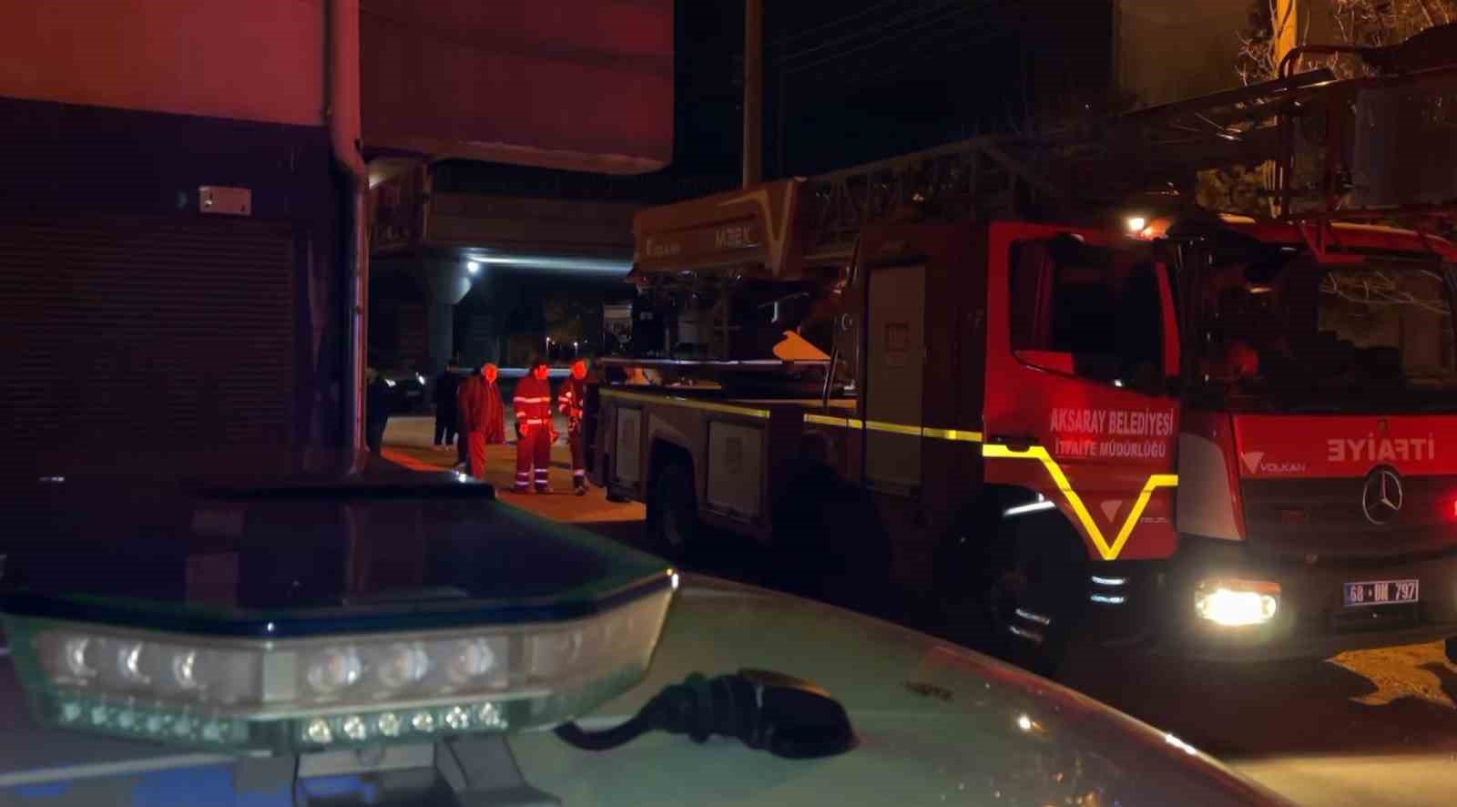 Kombiden çıkan yangın paniğe neden oldu
