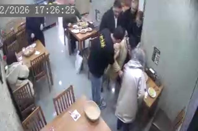 Komiserden hayat kurtaran müdahale
