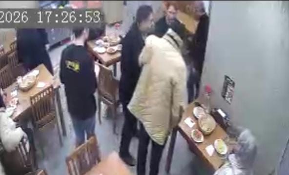 Komiserden hayat kurtaran müdahale
