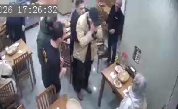 Komiserden hayat kurtaran müdahale
