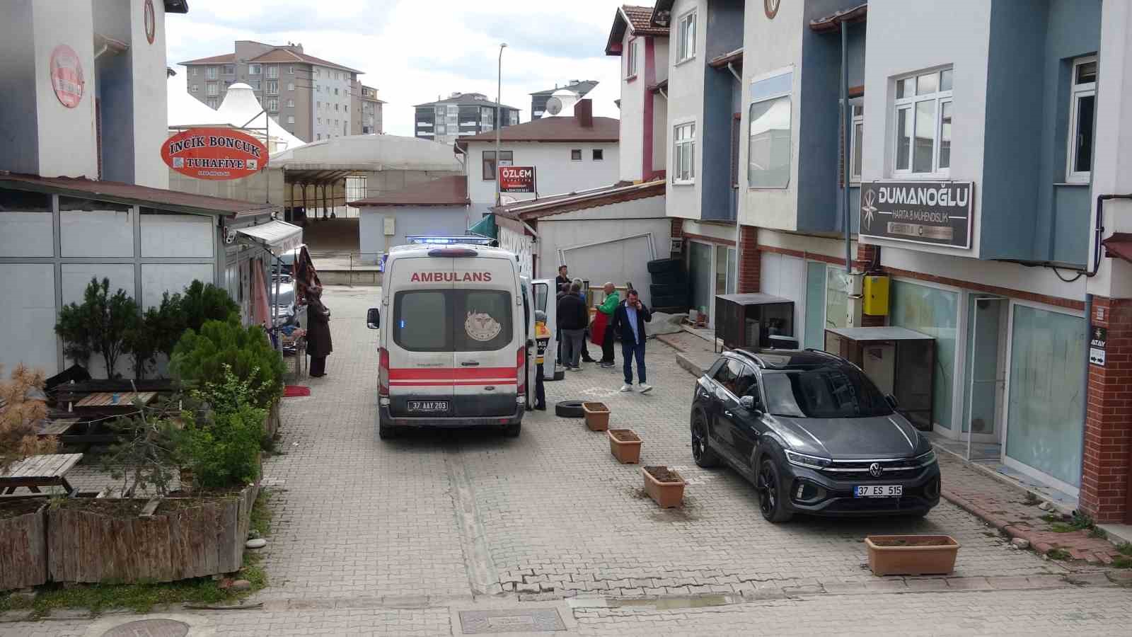 Komşular ihbarda bulundu, polis çilingirle kapıyı açtı: Günlerdir kayıp olan adam ölü bulundu
