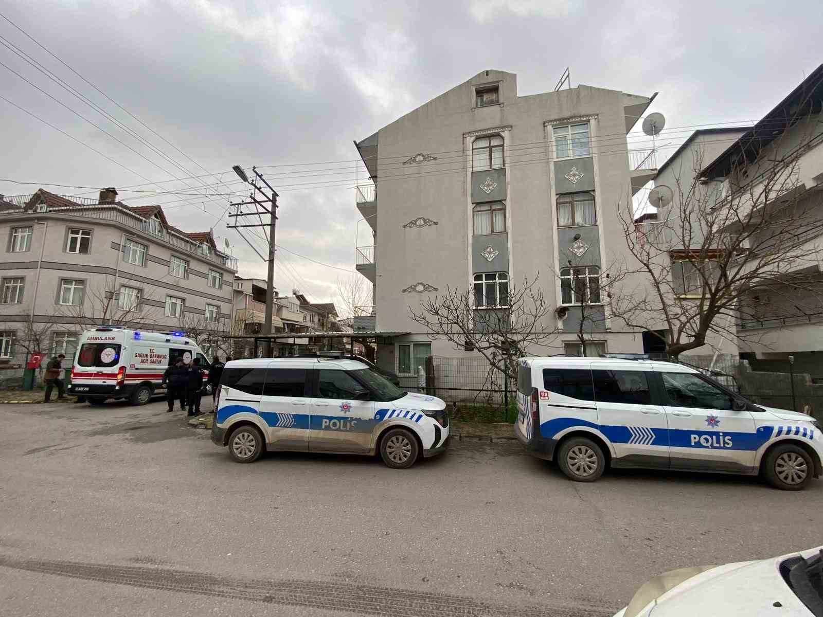 Komşuları ihbar etti, binadaki kötü koku ölümü ortaya çıkardı
