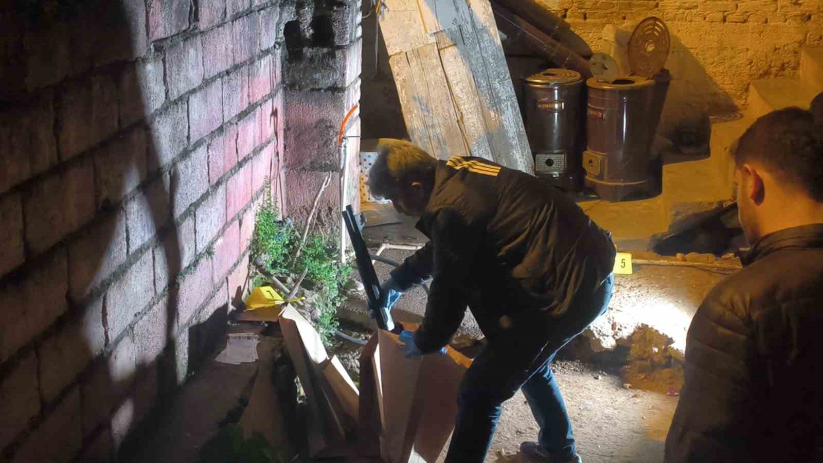 Komşuların tartışması silahlı kavgaya dönüştü: 2 yaralı
