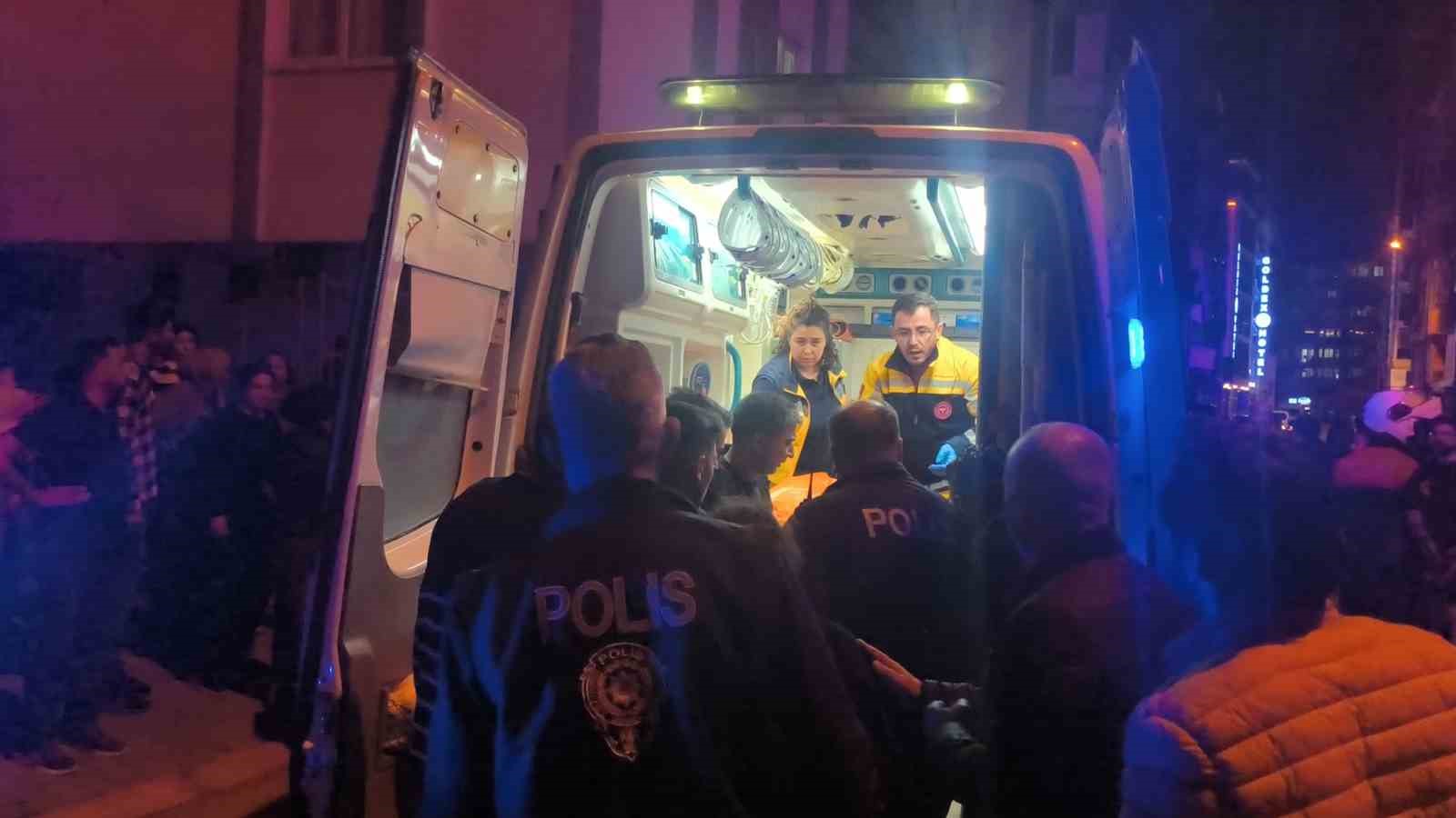 Komşuların tartışması silahlı kavgaya dönüştü: 2 yaralı
