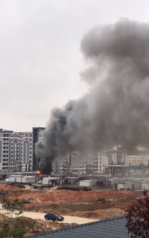 Konteyner kentte korkutan yangın
