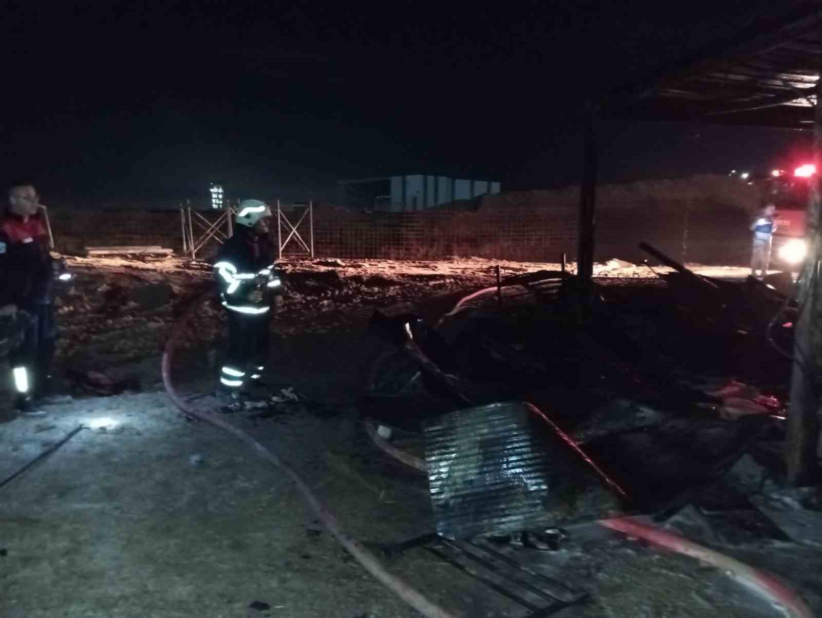 Konteyner yangınında 1 kişi öldü
