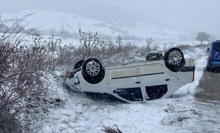 Kontrolde çıkan araç takla attı, sürücüsü yaralandı
