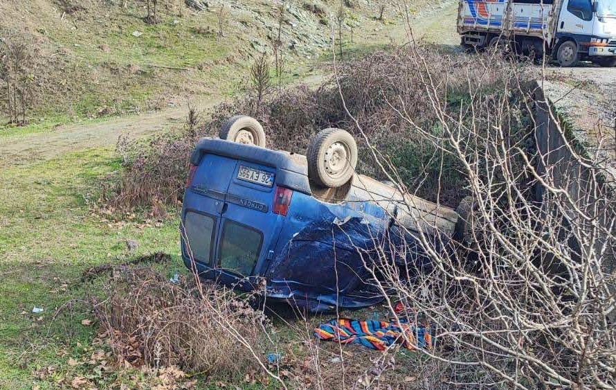 Kontrolden çıkan araç köprüden aşağı uçtu
