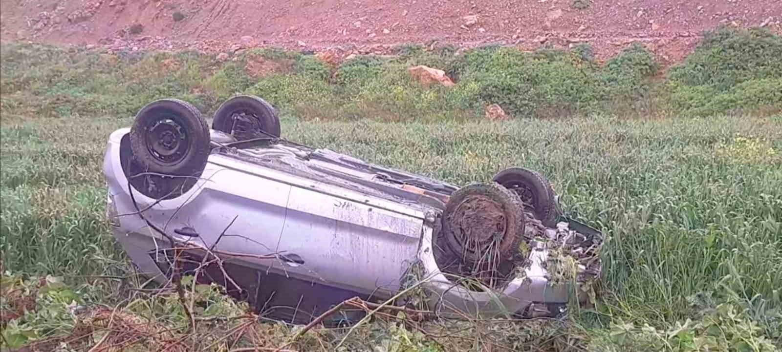 Kontrolden çıkan otomobil ters döndü: 1 yaralı
