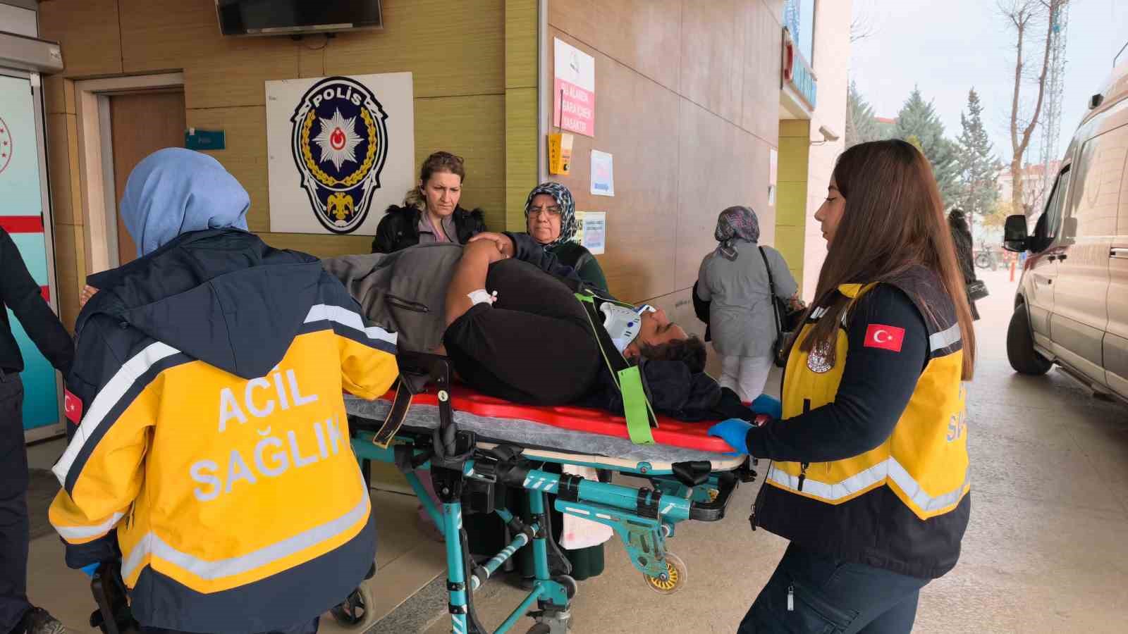 Kontrolü kaybeden kamyonet yoldan çıktı
