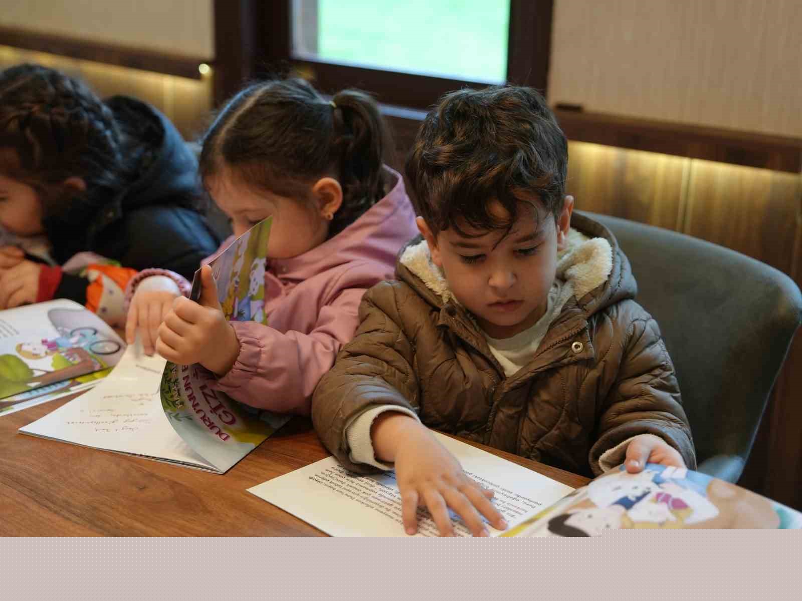 Konukları bu kez minikler oldu
