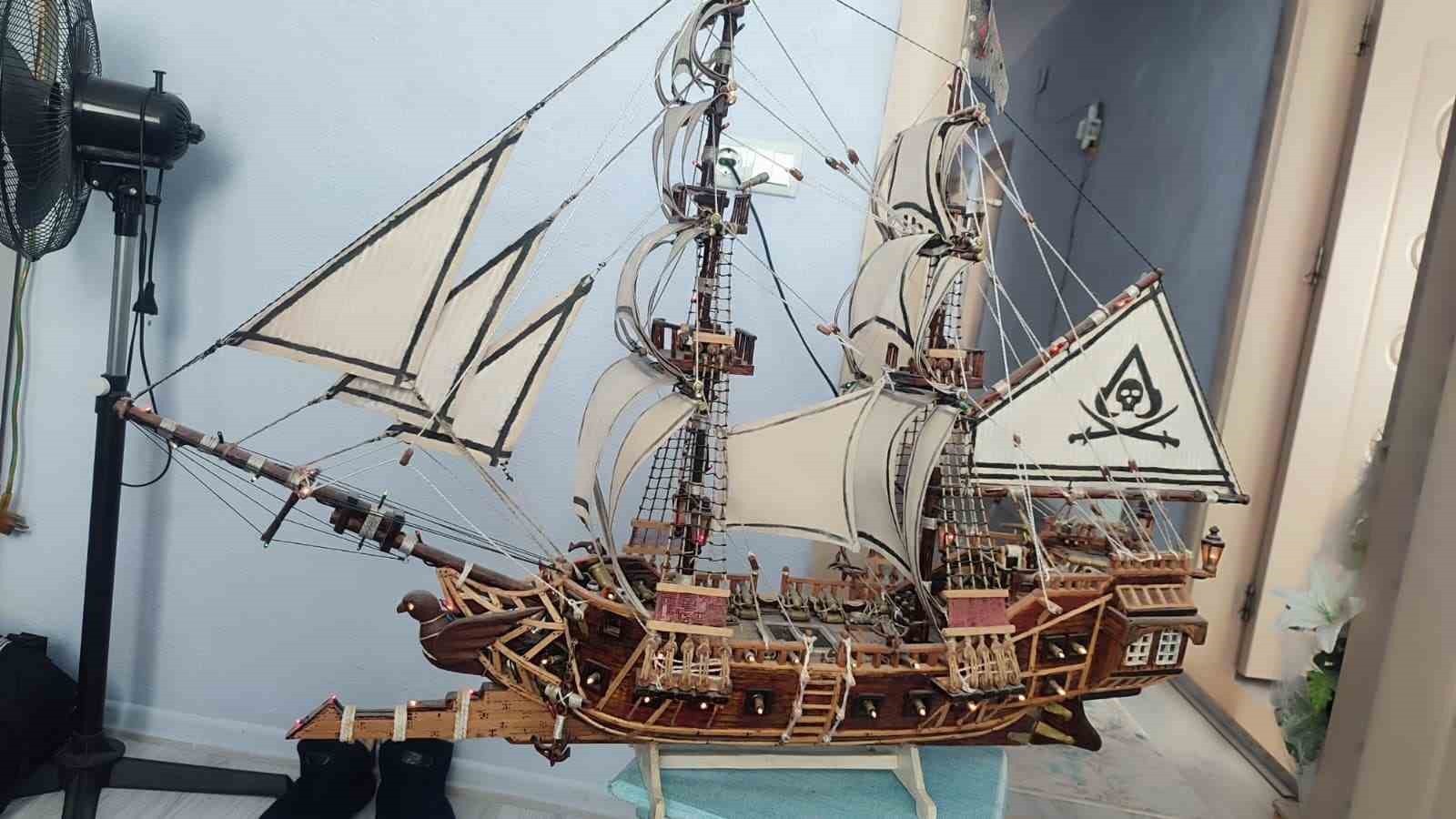 Konuşma ve işitme engelli vatandaş, atıkları sanata dönüştürüyor
