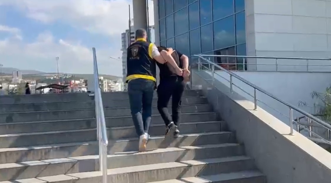 Konut dokunulmazlığını ihlal suçundan aranan şahıs  İskenderun’da yakalandı
