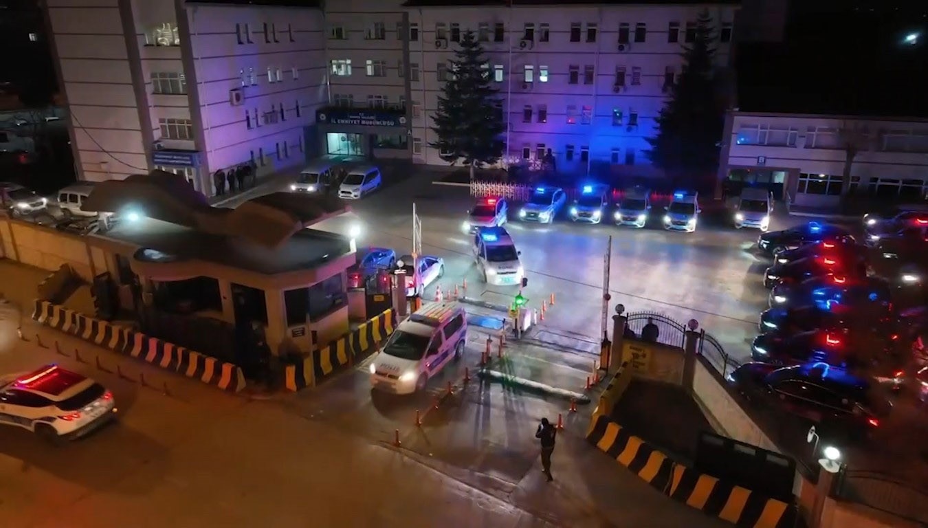 Konya polisinden kaçakçılara operasyon: 5 kişi tutuklandı
