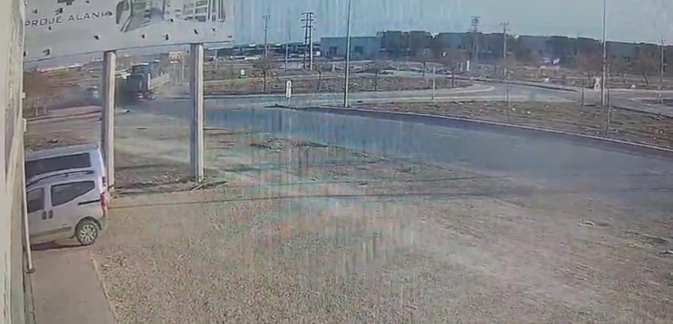 Konya’da 1 polis memurunun şehit olduğu 2 polisin yaralandığı kazaya neden olan sürücü hakim karşısında
