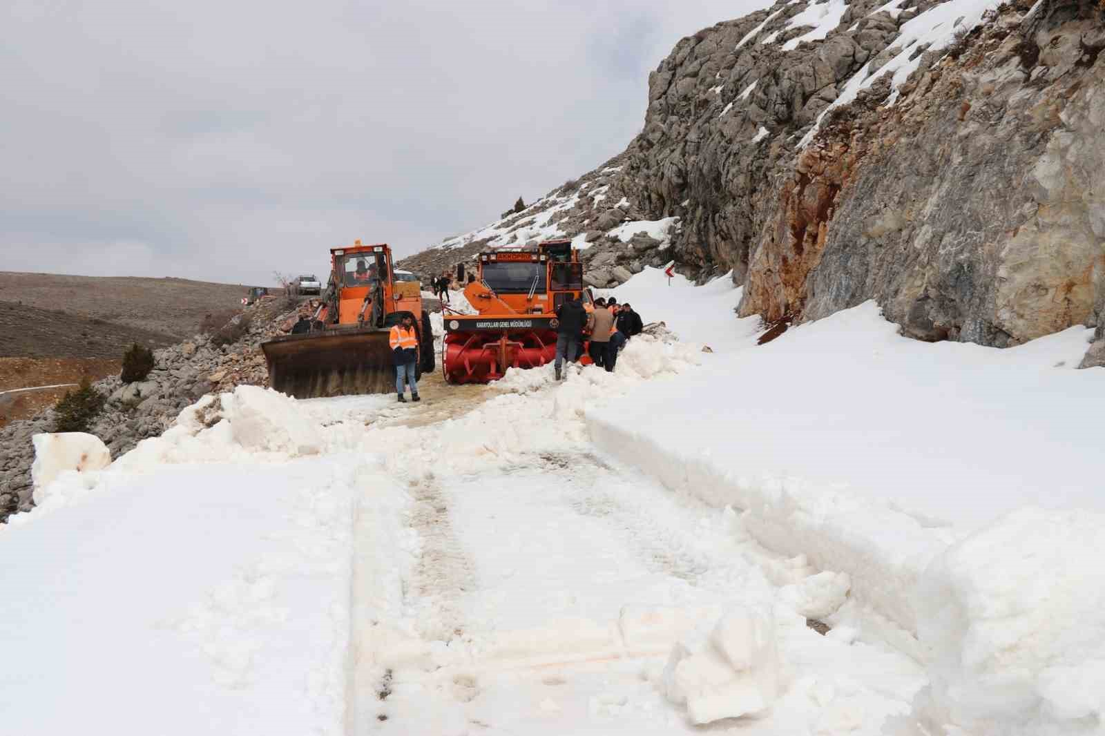 Konya’da 4 aydır kapalı olan yol yeniden ulaşıma açılıyor
