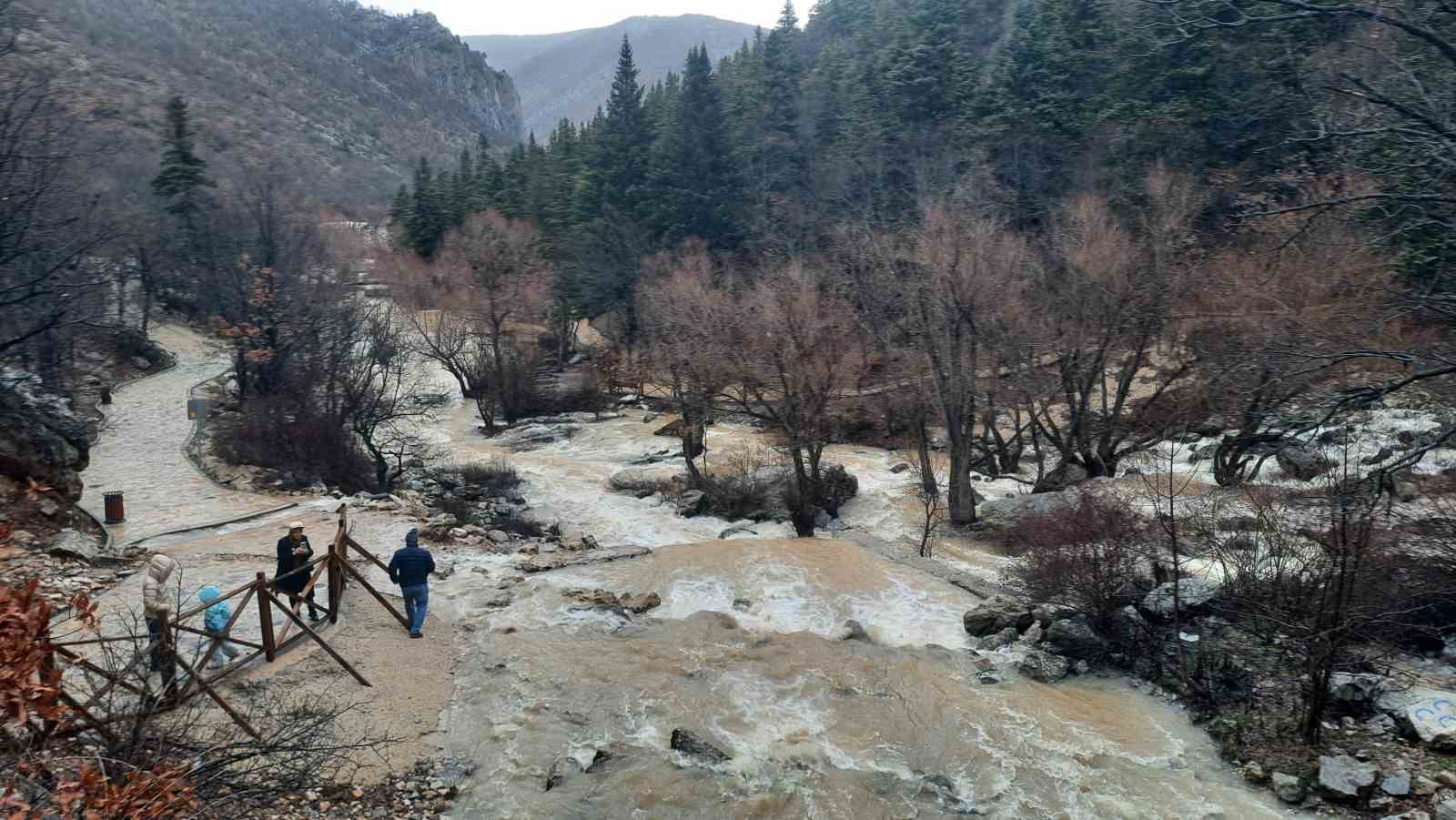 Konya’da Aygırdibi kaynağı erken coştu
