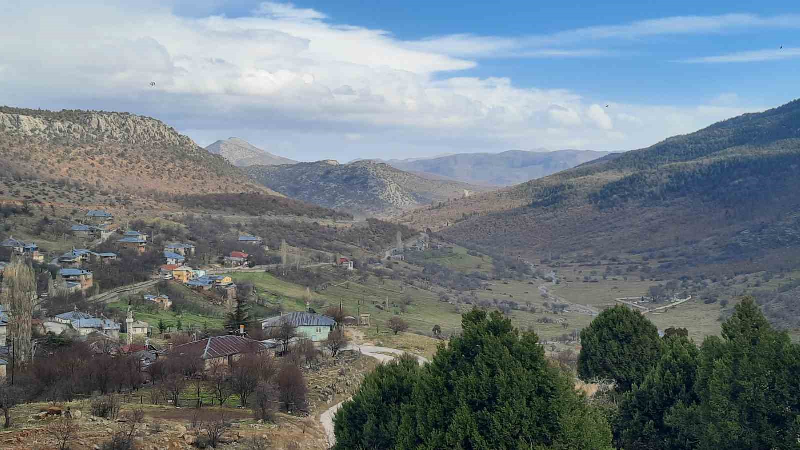 Konya’da ’Güngörmez Şelalesi’, yüzyıllık değirmen geleneğini ve kaybolan bir ritüeli hatırlatıyor
