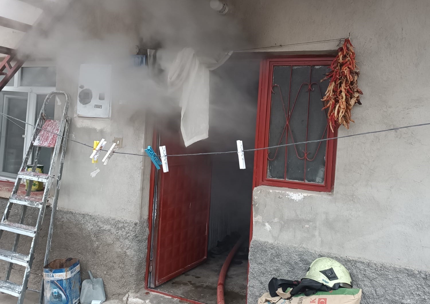 Konya’da iki katlı evde yangın: 1 ölü, 1 yaralı
