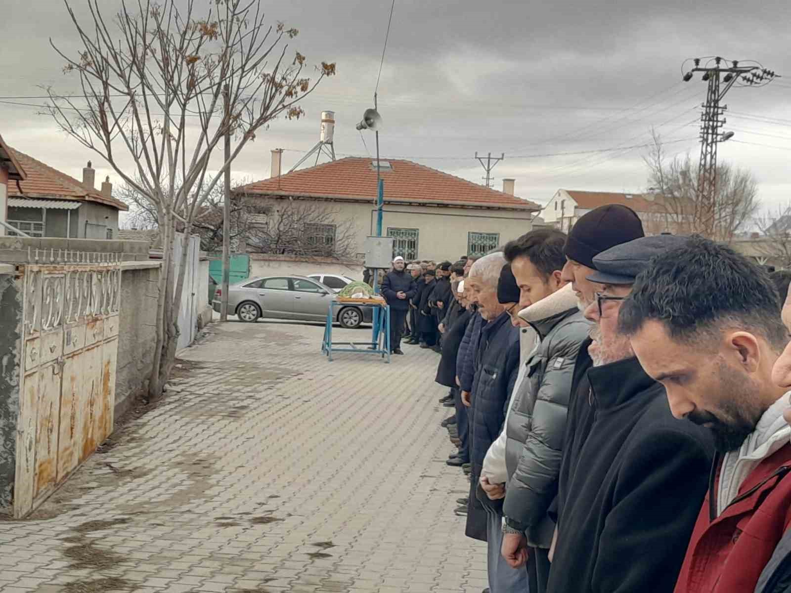 Konya’da kafedeki kavgada ölen genç toprağa verildi
