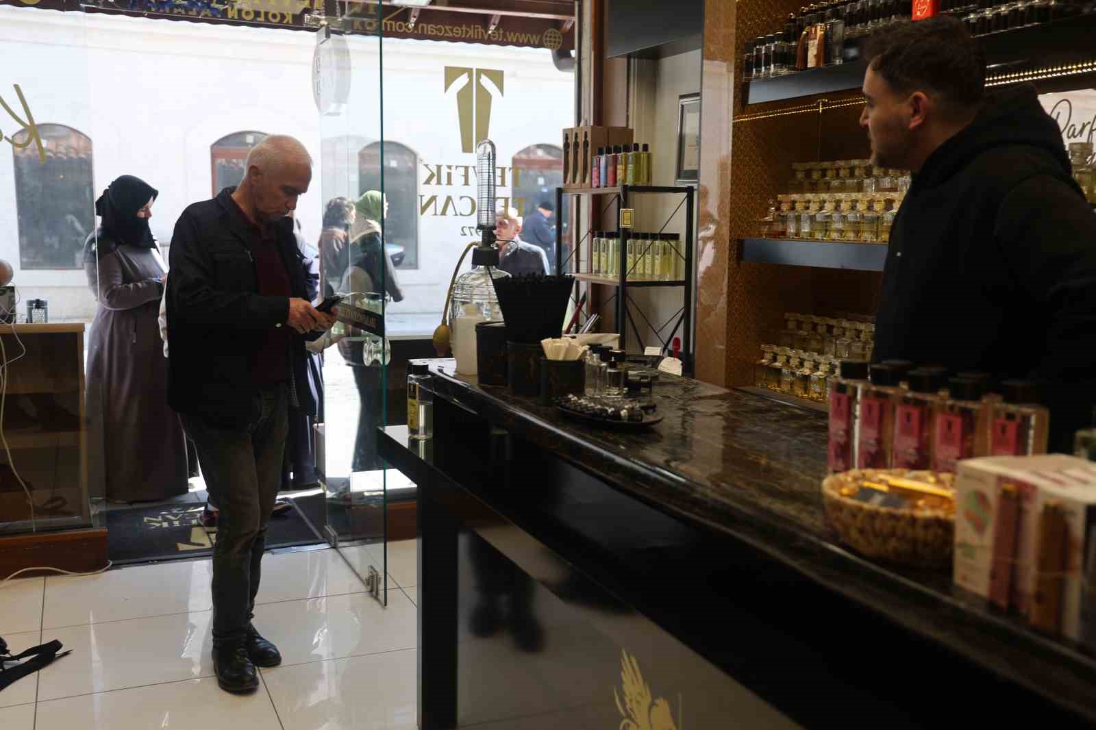 Konya’da kolonyacılarda bayram mesaisi
