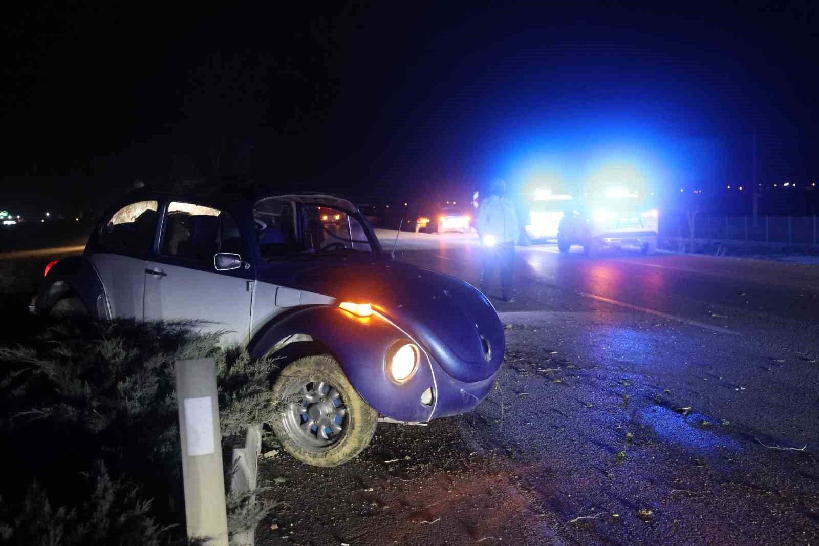 Konya’da kontrolden çıkan otomobil takla attı: 3 yaralı
