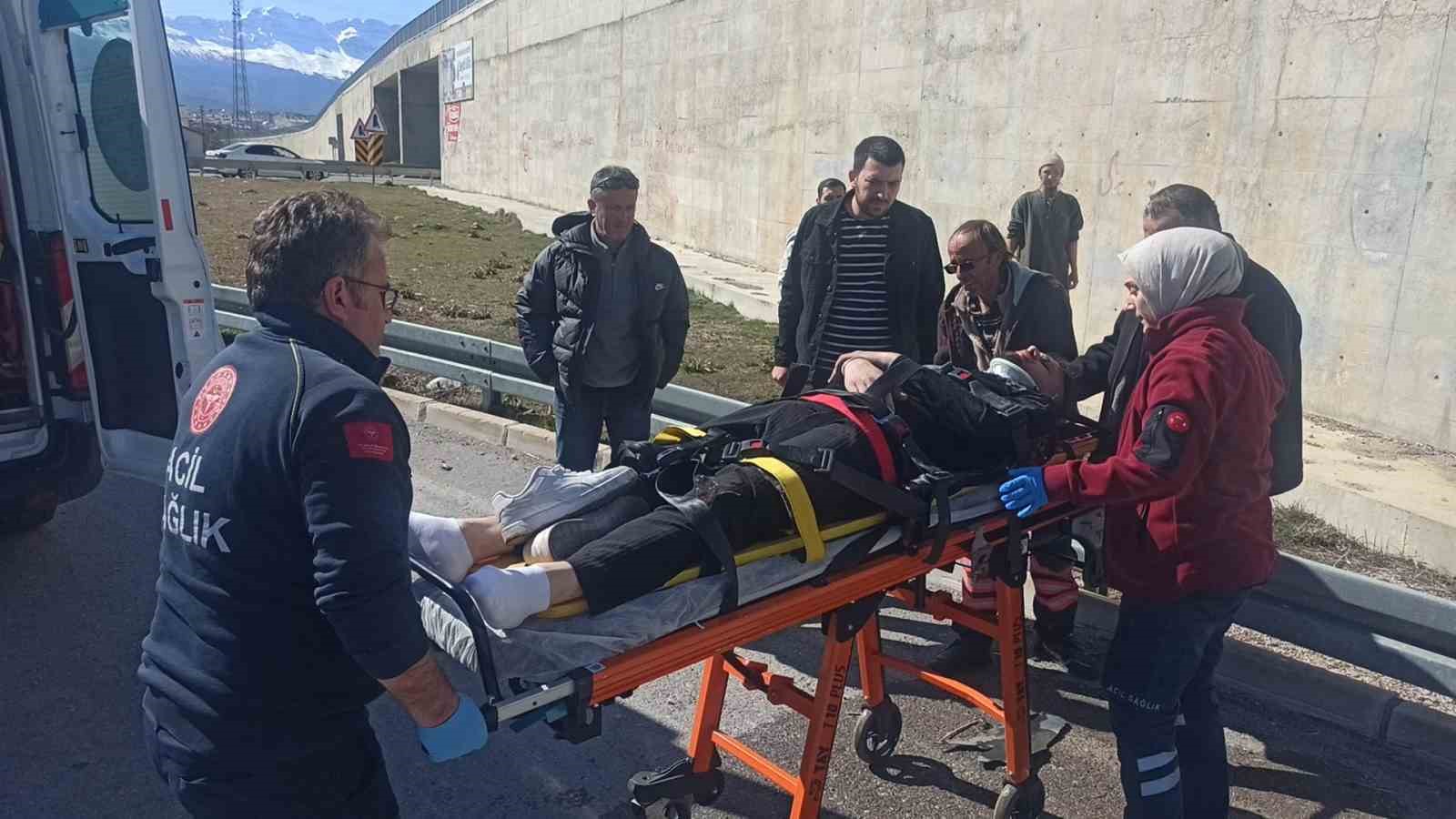 Konya’da kontrolden çıkan otomobil takla attı: 4 yaralı
