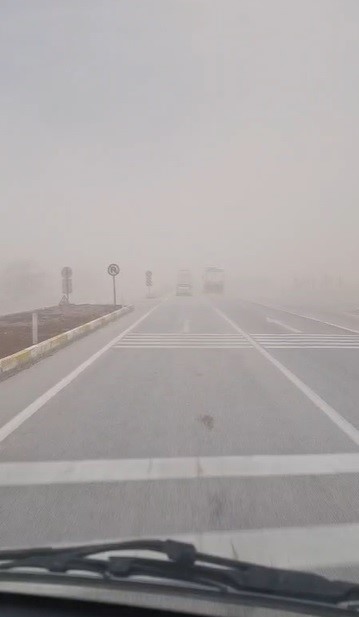 Konya’da kum fırtınası hayatı olumsuz ekliyor
