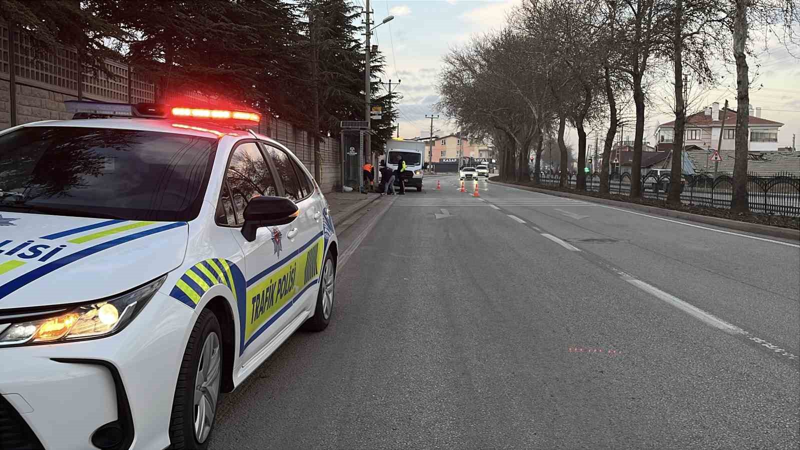 Konya’da motosiklet otobüs durağına çarptı: 1 ölü
