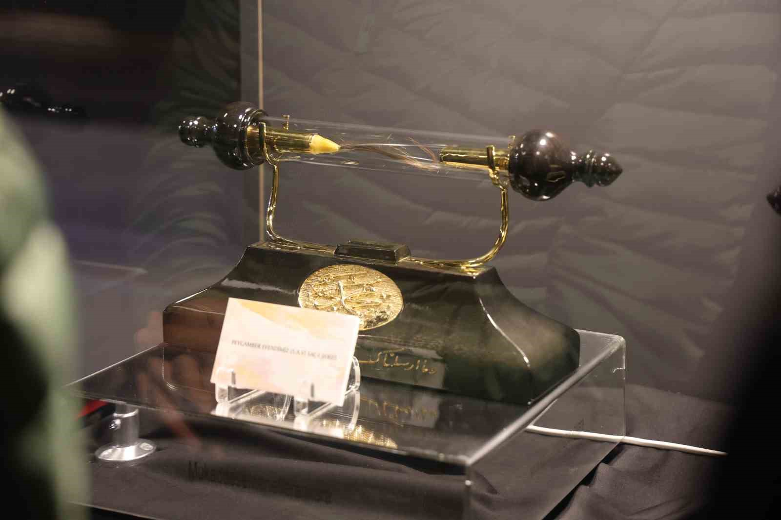 Konya’da Mukaddes Emanetler sergisine yoğun ilgi
