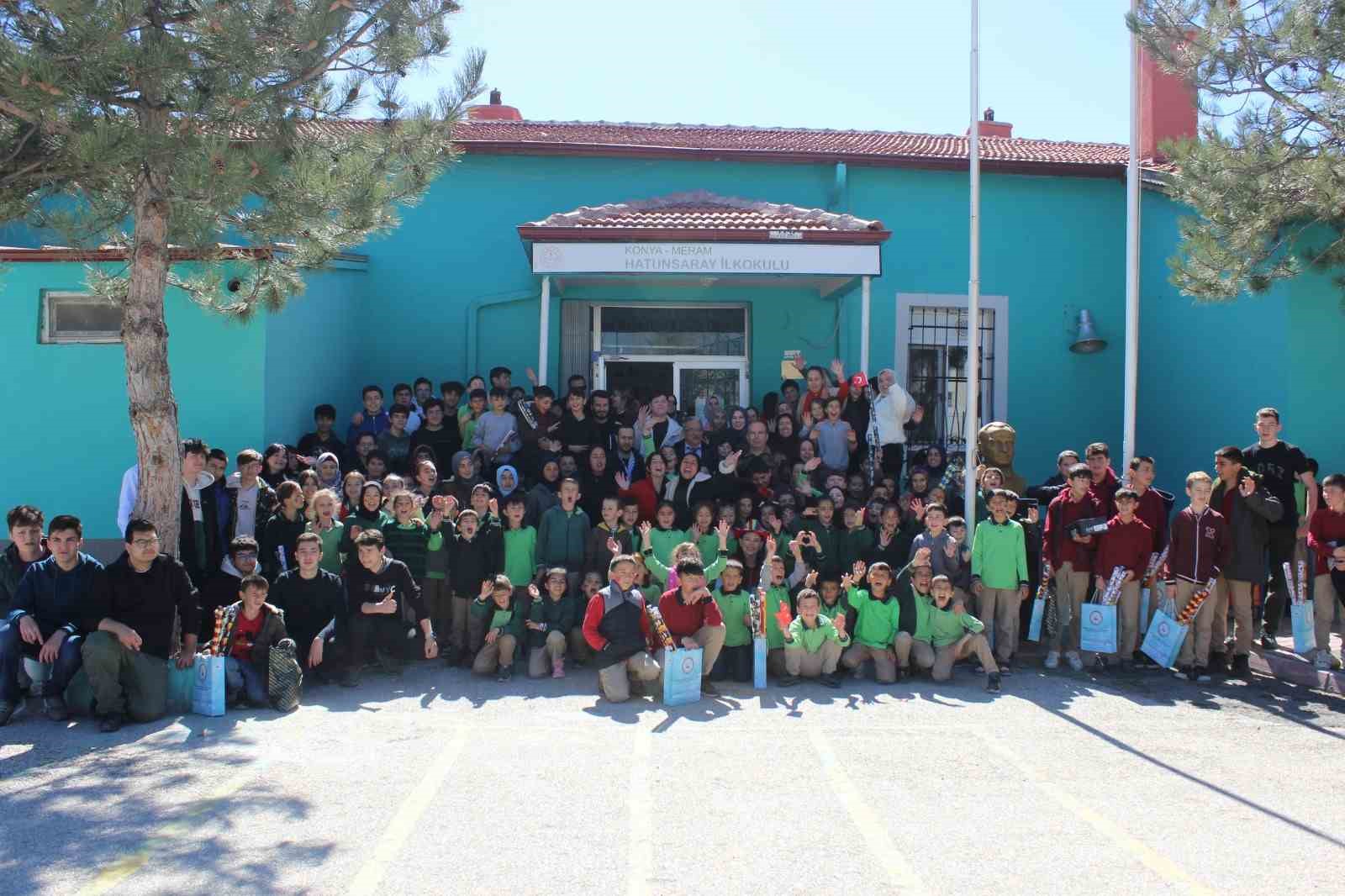 Konya’da öğrencilere bayram öncesi bayram sevinci yaşattılar
