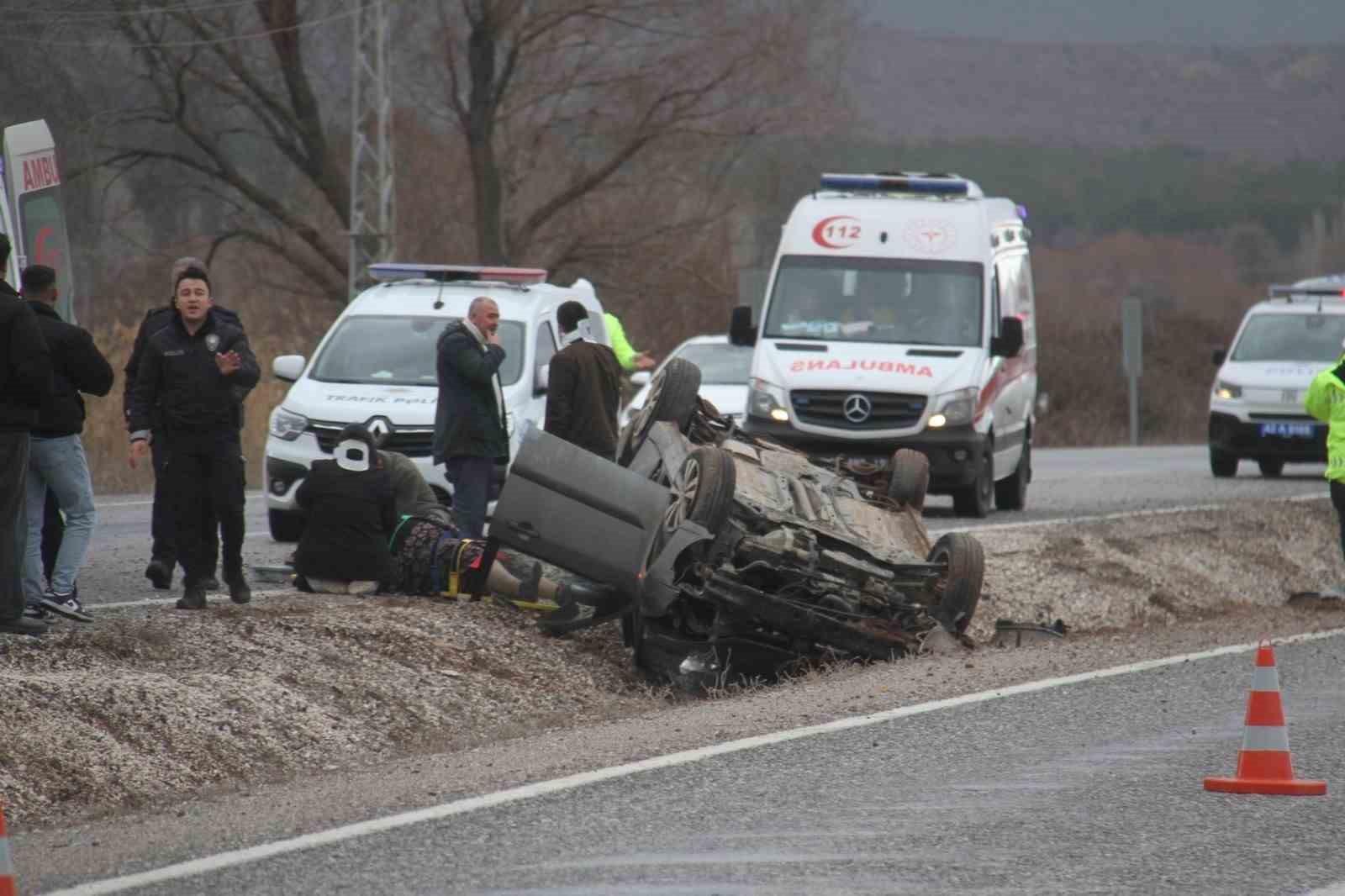 Konya’da otomobil devrildi: 6 kişi yaralandı
